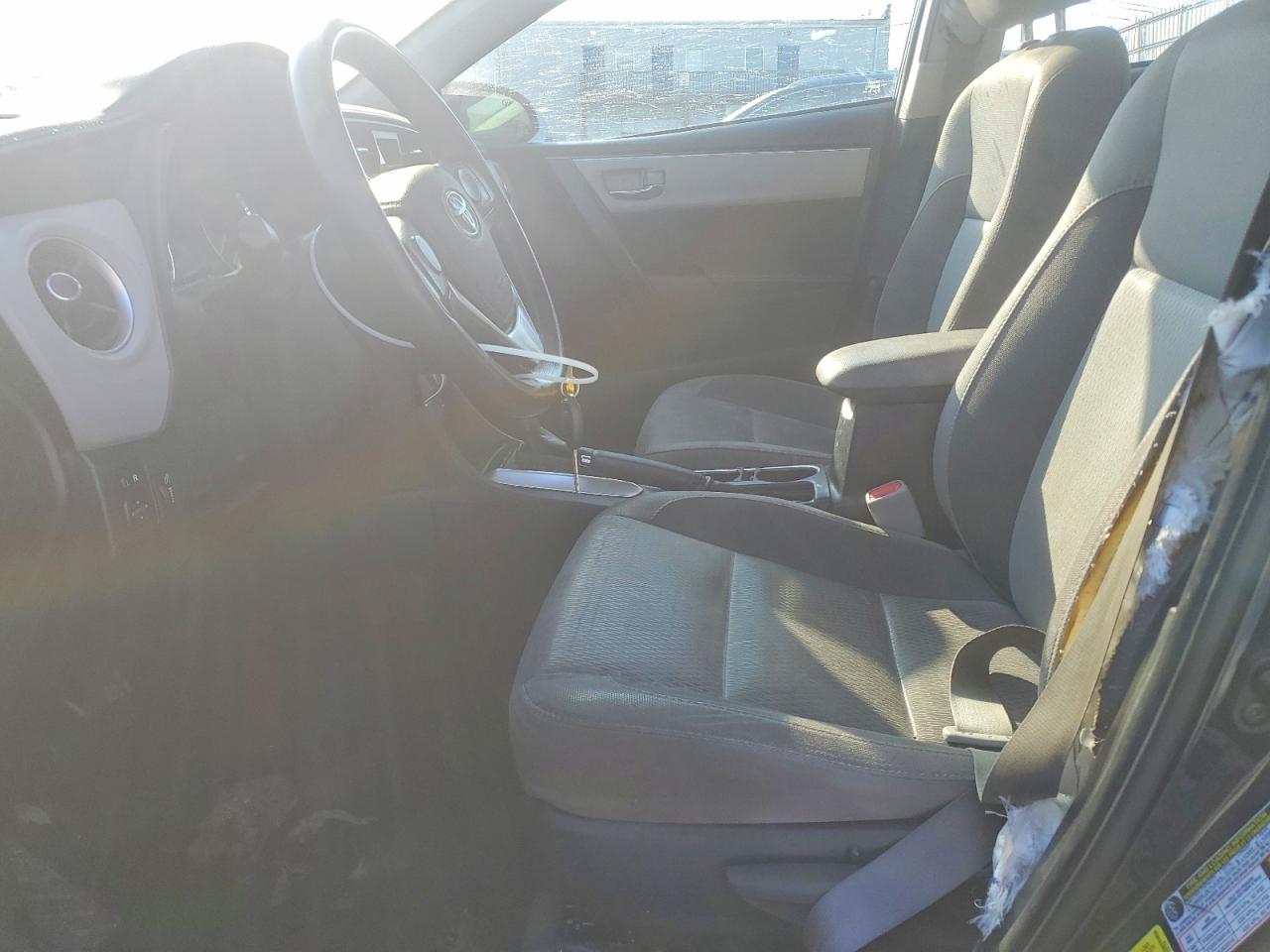 2018 TOYOTA COROLLA LE photo 13