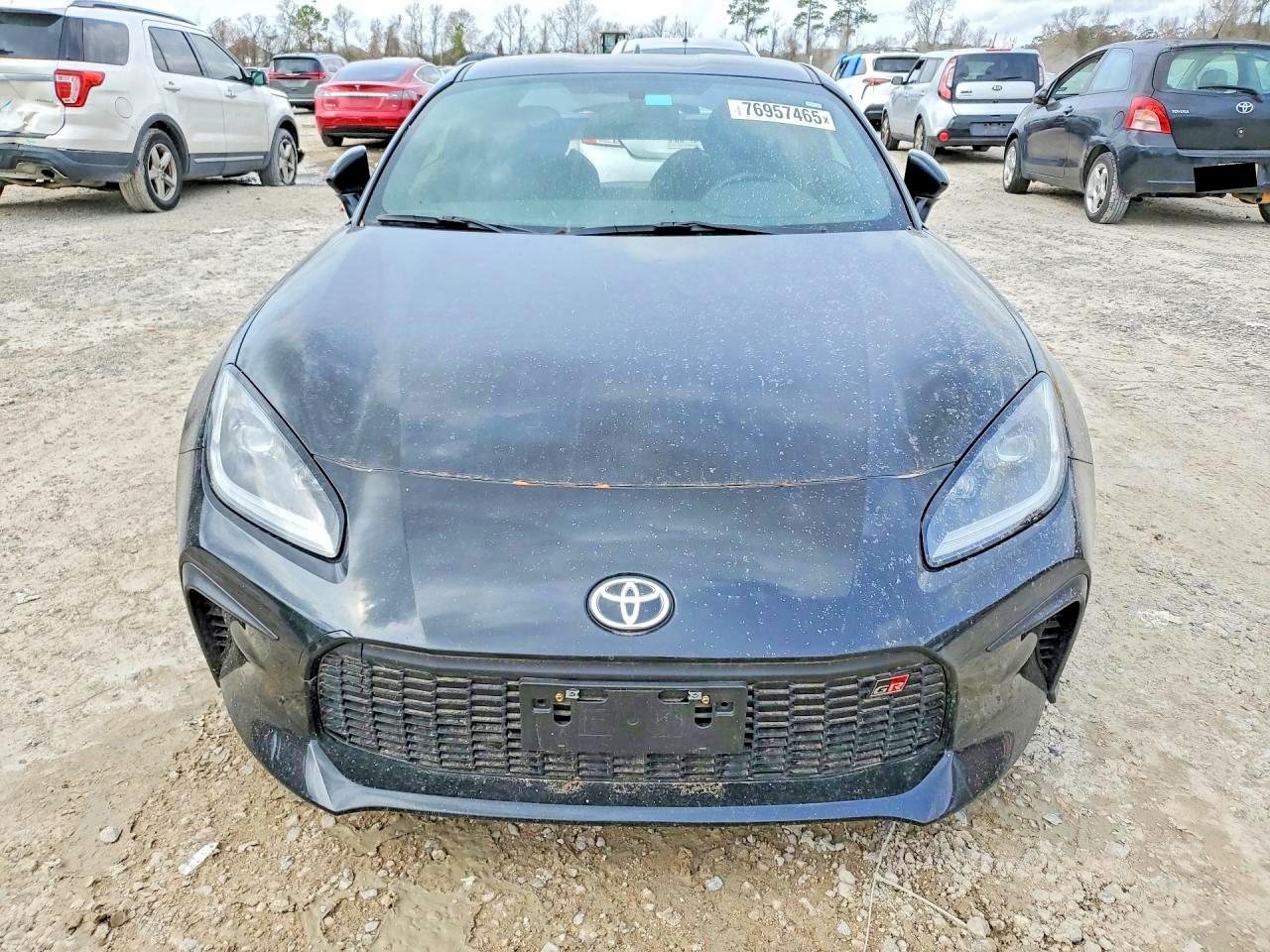 2023 TOYOTA GR 86 photo 5
