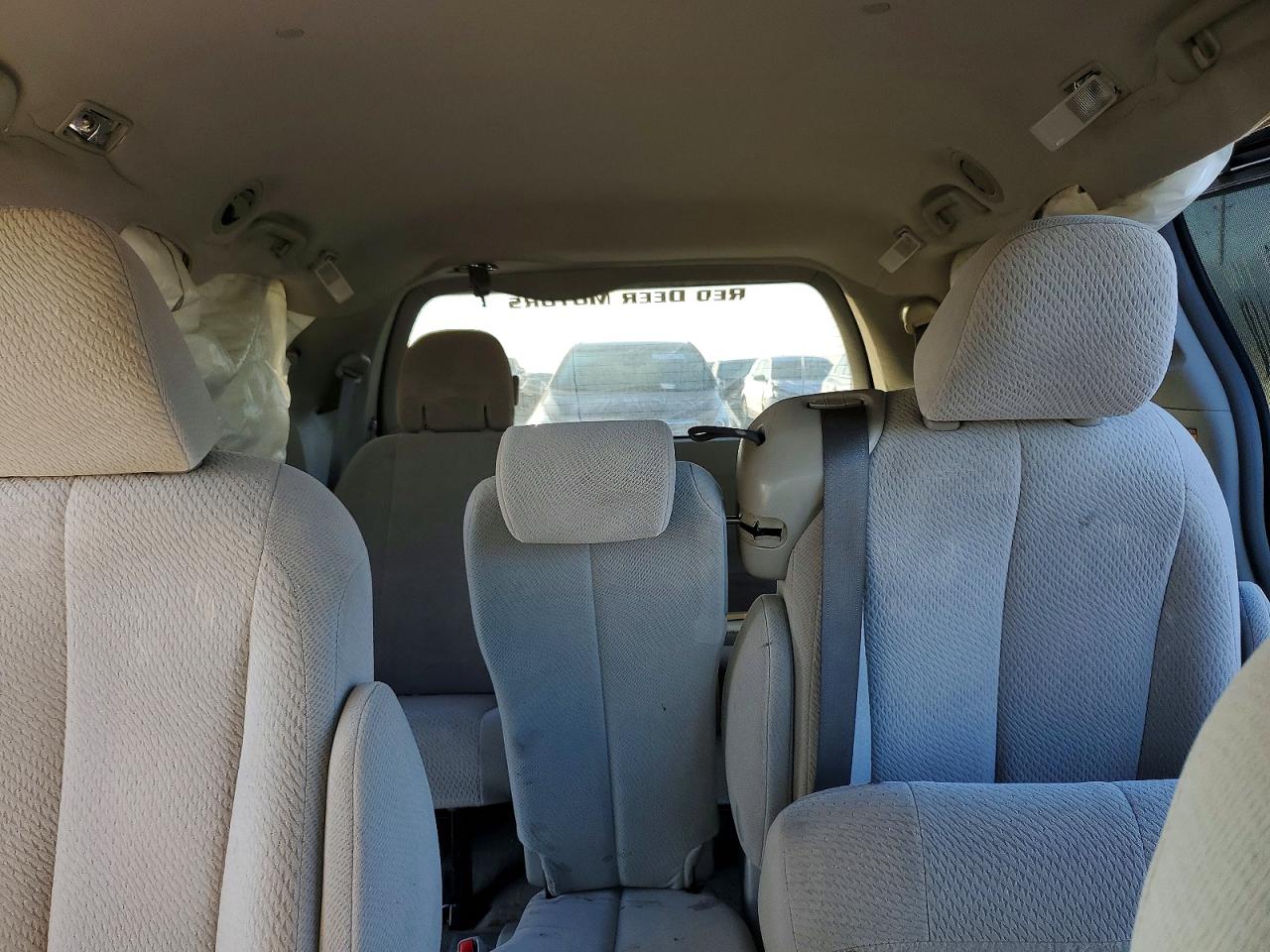 2013 TOYOTA SIENNA LE 8-PASSENGER photo 10