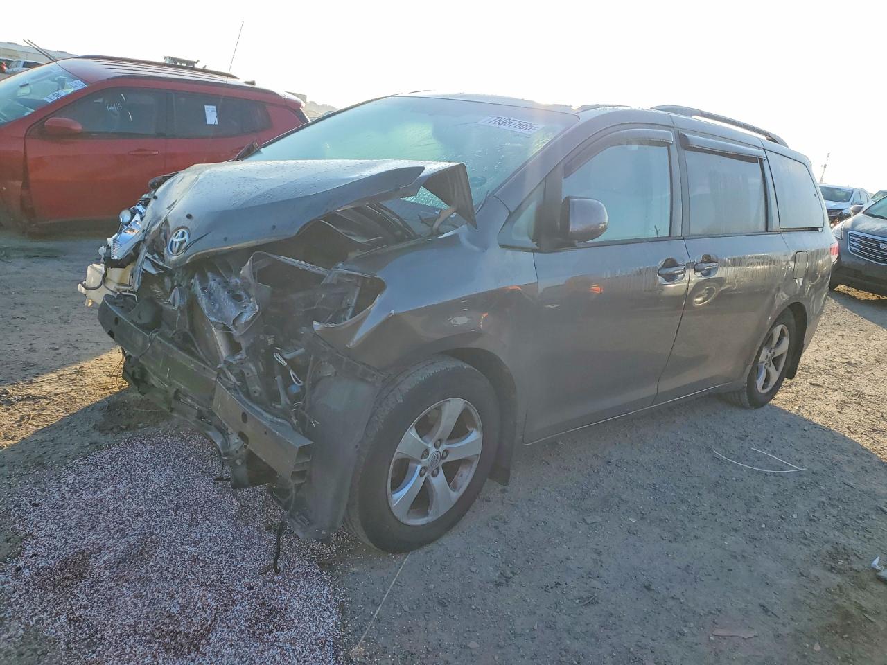2013 TOYOTA SIENNA
