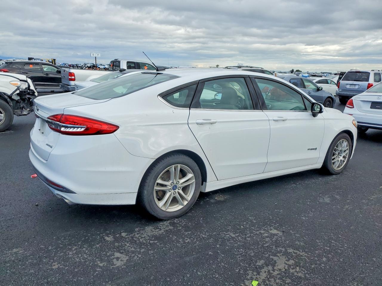 2018 FORD FUSION S HYBRID photo 5