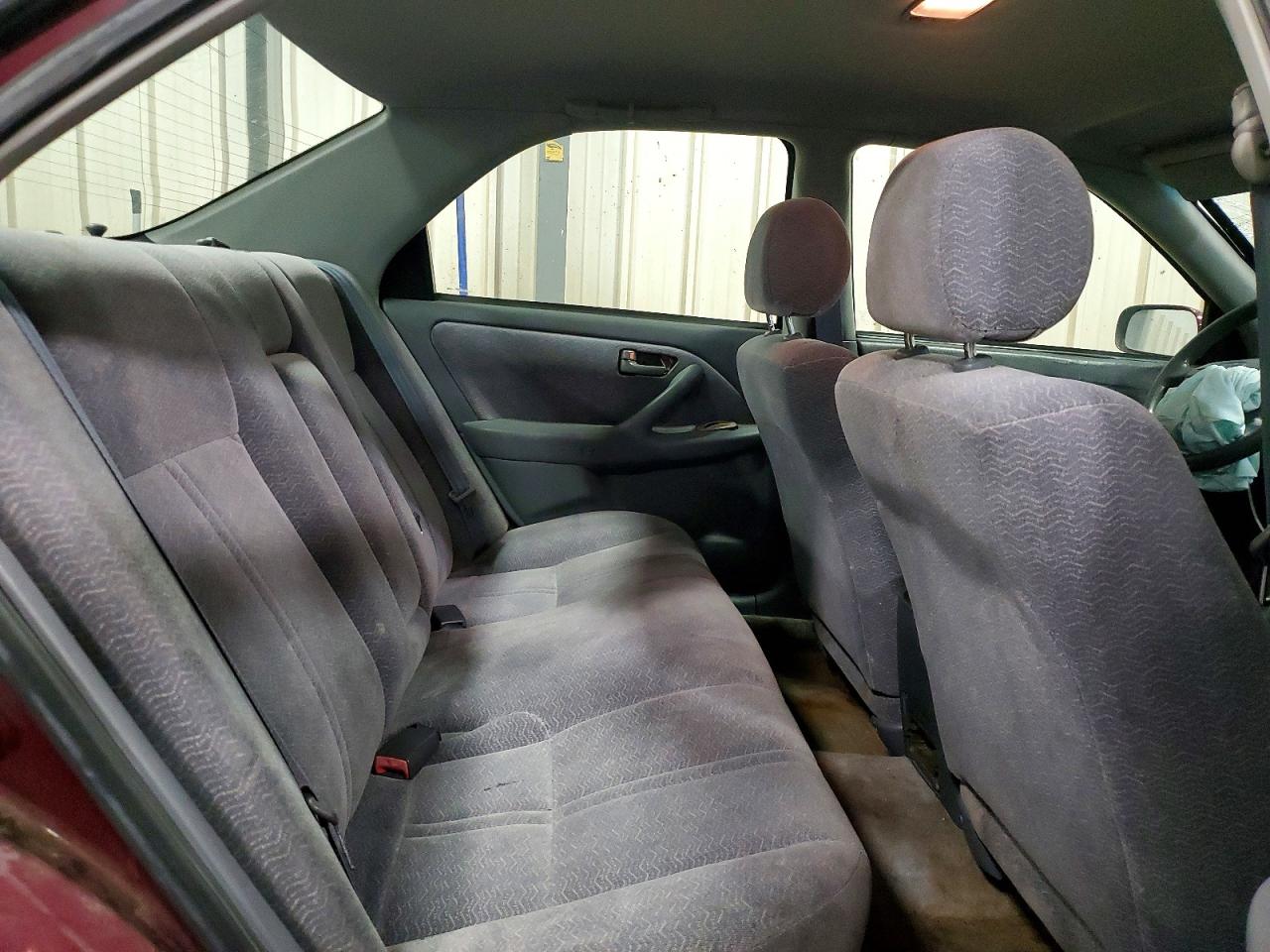 1997 TOYOTA CAMRY LE photo 10