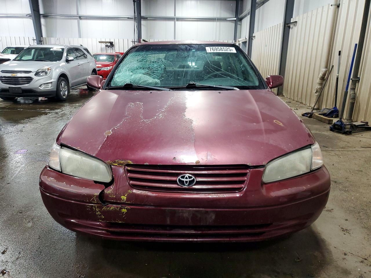 1997 TOYOTA CAMRY LE photo 5