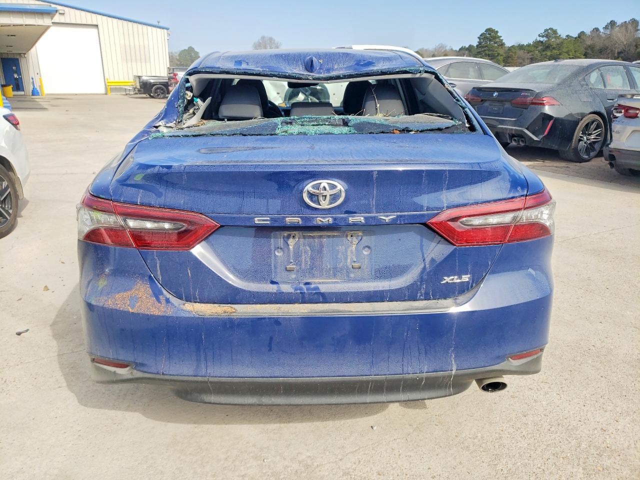 2024 TOYOTA CAMRY XLE photo 6