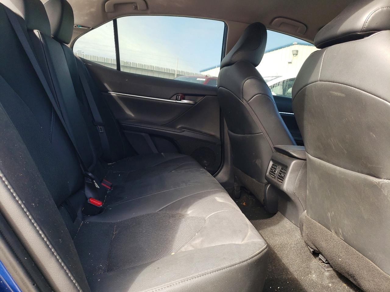 2024 TOYOTA CAMRY XLE photo 10