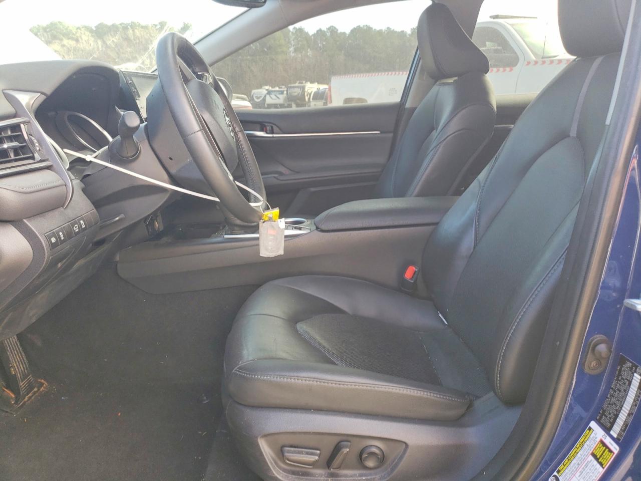 2024 TOYOTA CAMRY XLE photo 7