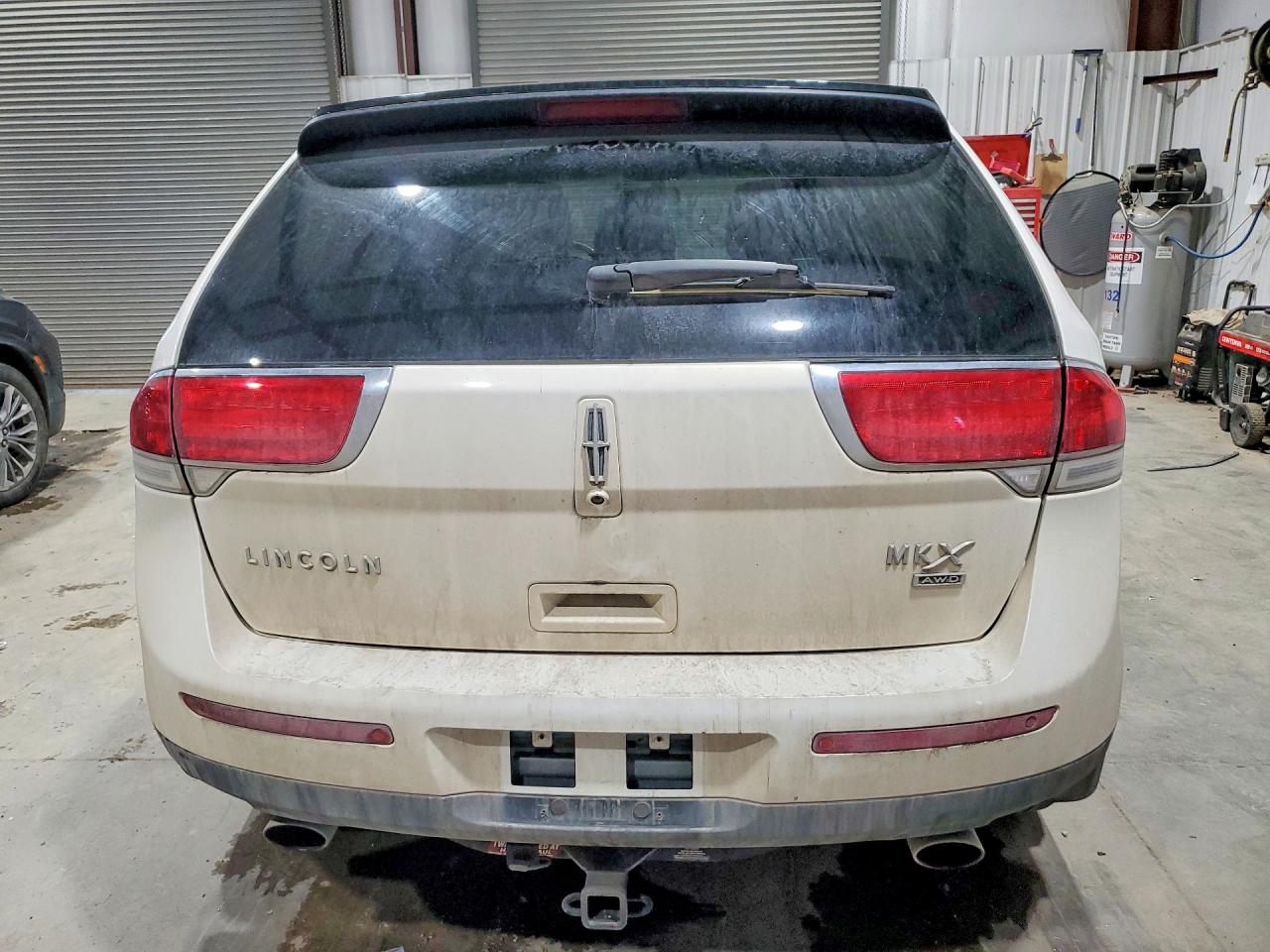 2013 LINCOLN TOWNHOUSE MKX photo 16