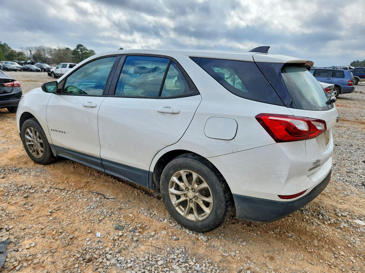2020 CHEVROLET EQUINOX LS photo 4