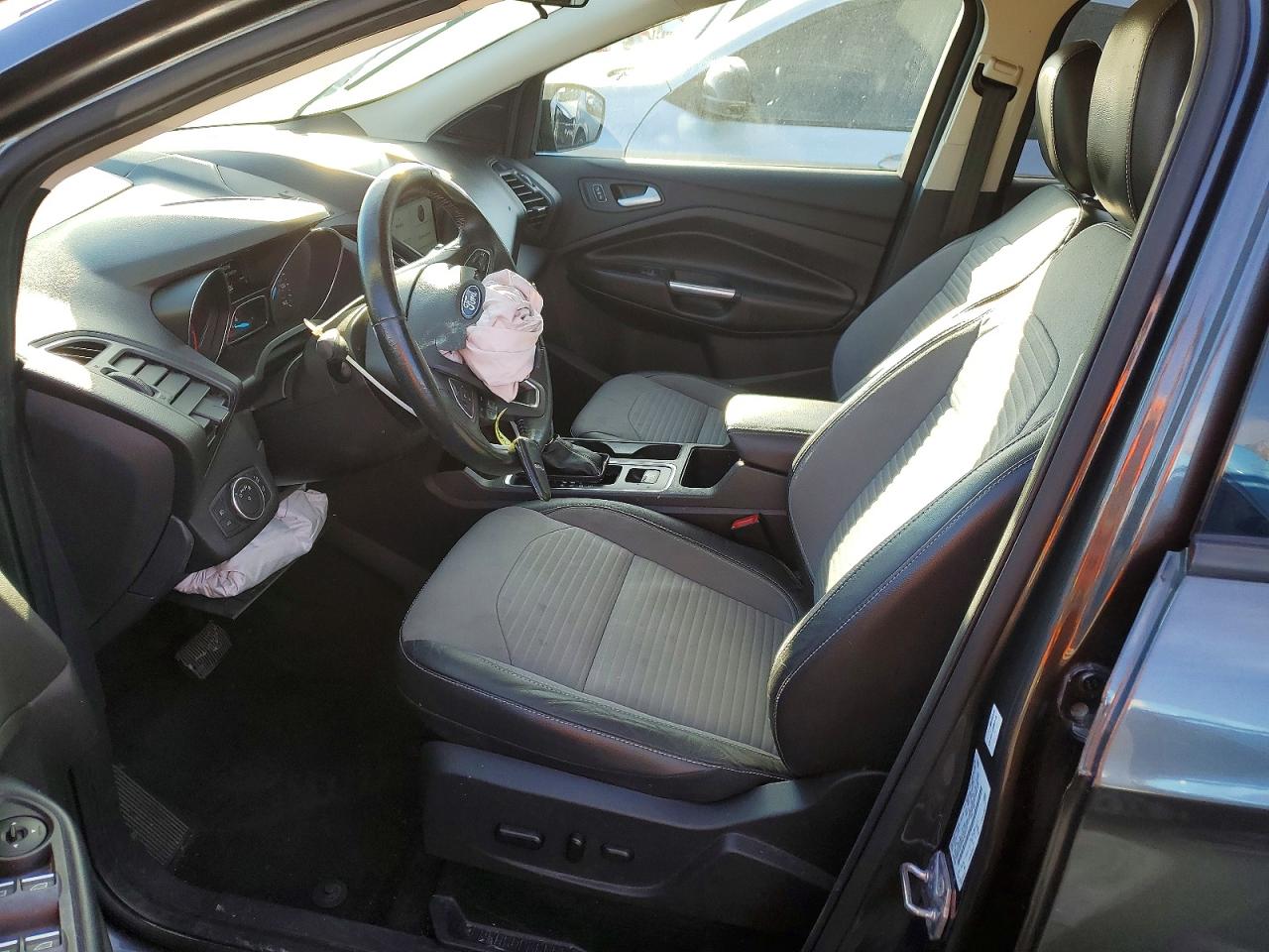 2019 FORD ESCAPE SE photo 7