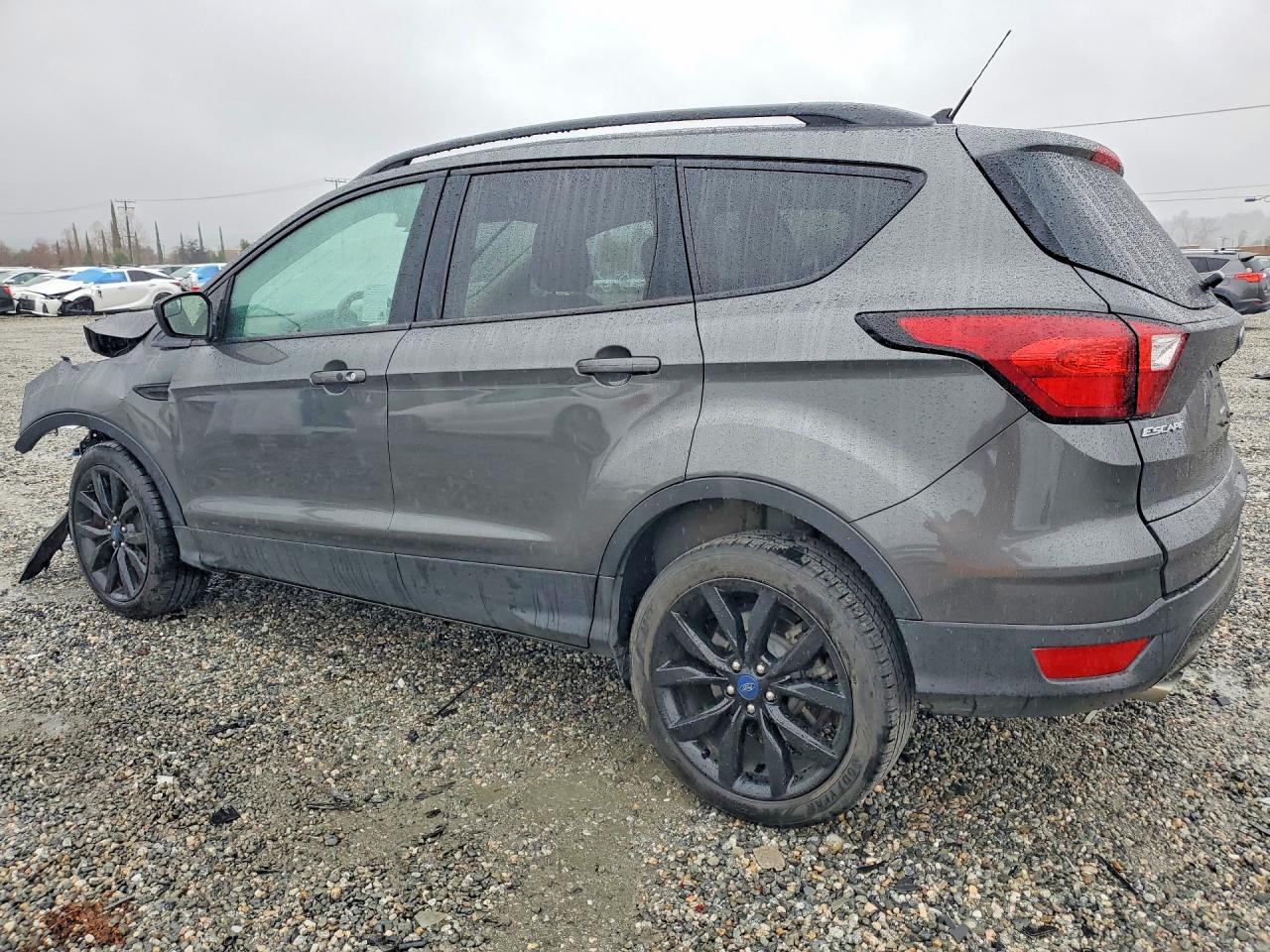 2019 FORD ESCAPE SE photo 2