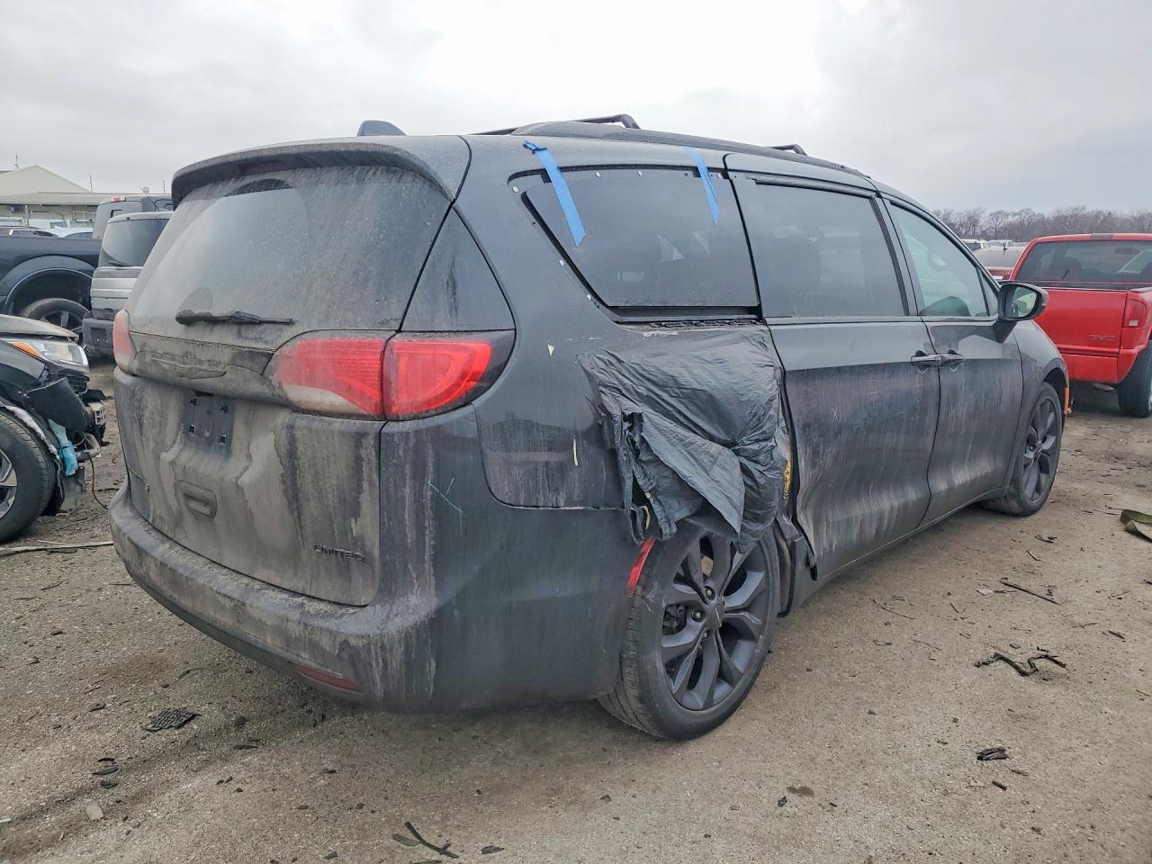 2019 CHRYSLER PACIFICA LIMITED photo 7