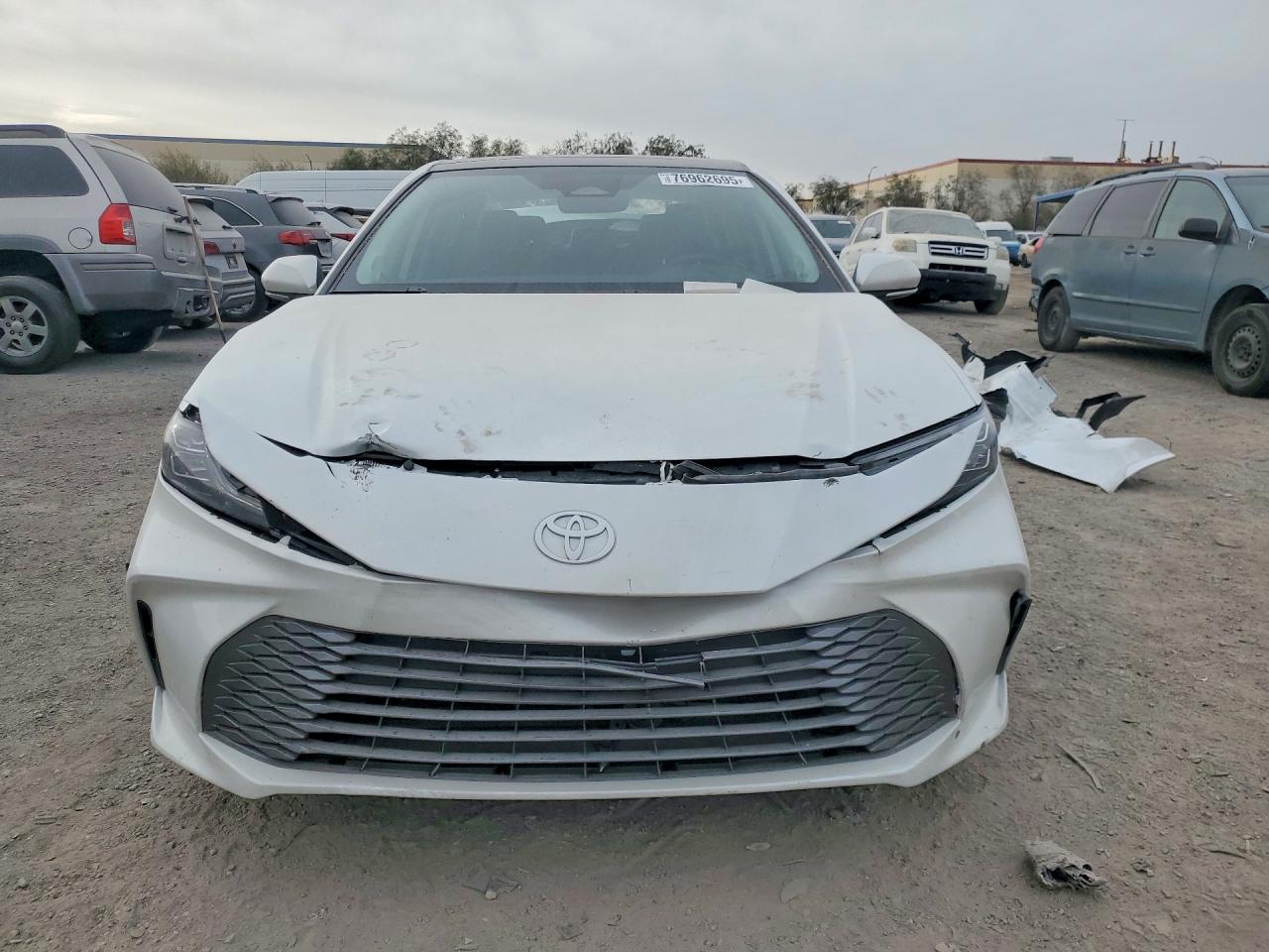 2025 TOYOTA CAMRY XSE photo 13
