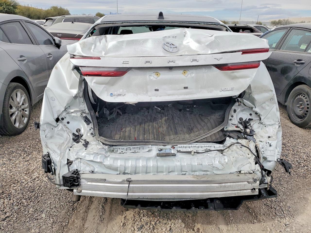 2025 TOYOTA CAMRY XSE photo 16