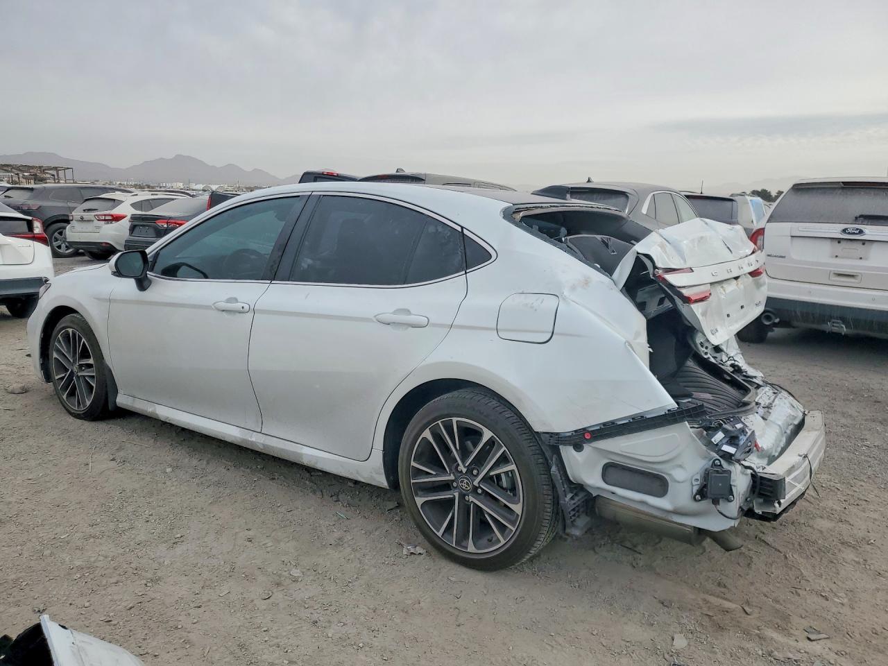 2025 TOYOTA CAMRY XSE photo 4