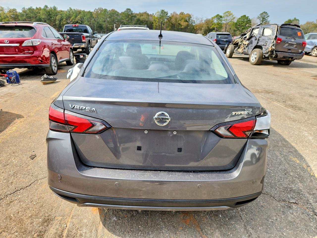 2021 NISSAN VERSA S photo 16