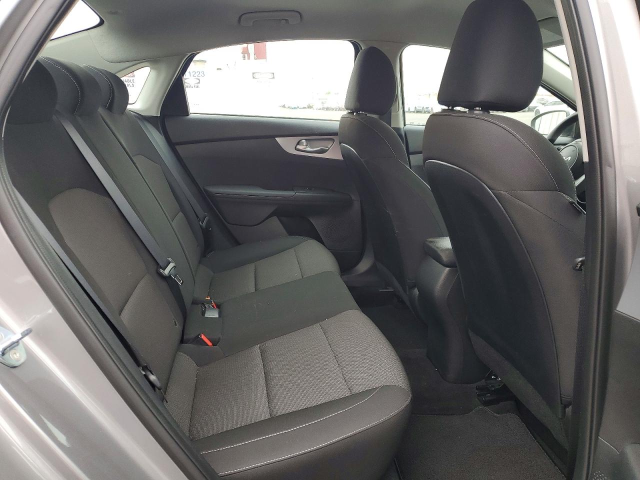 2023 KIA FORTE LXS photo 10