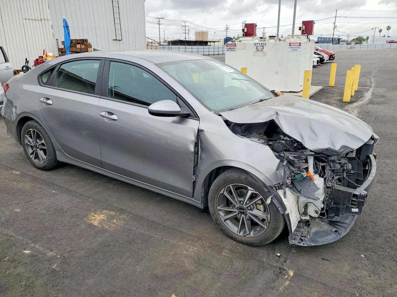 2023 KIA FORTE LXS photo 4