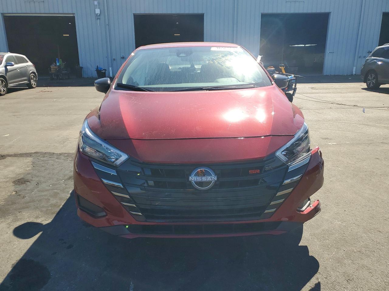 2025 NISSAN VERSA SR photo 5