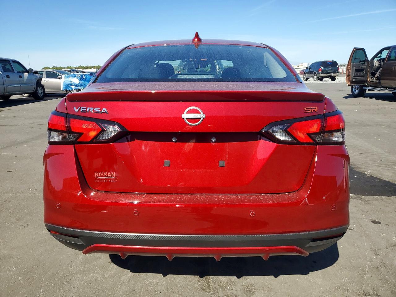 2025 NISSAN VERSA SR photo 6