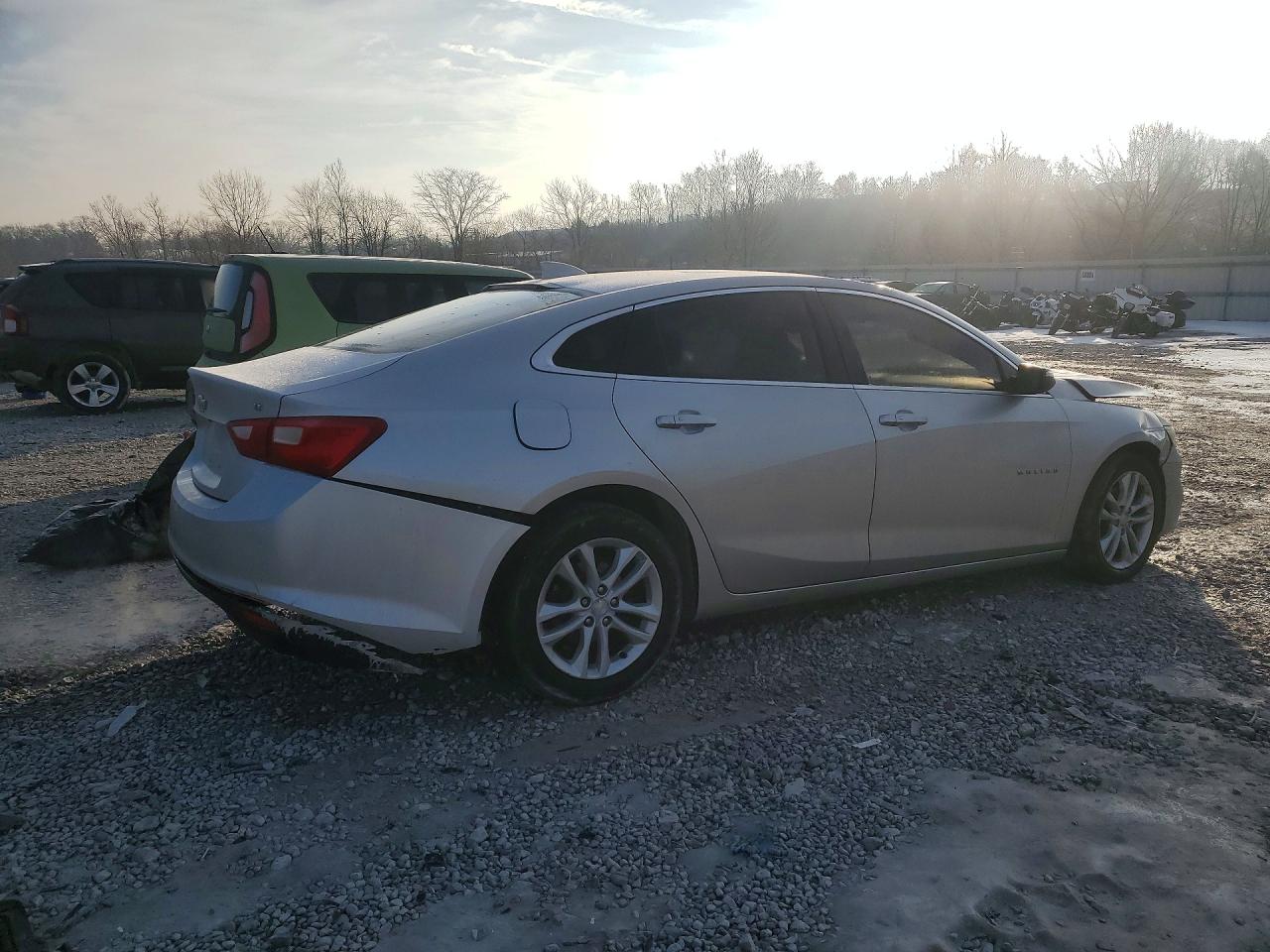 2016 CHEVROLET MALIBU LT photo 3