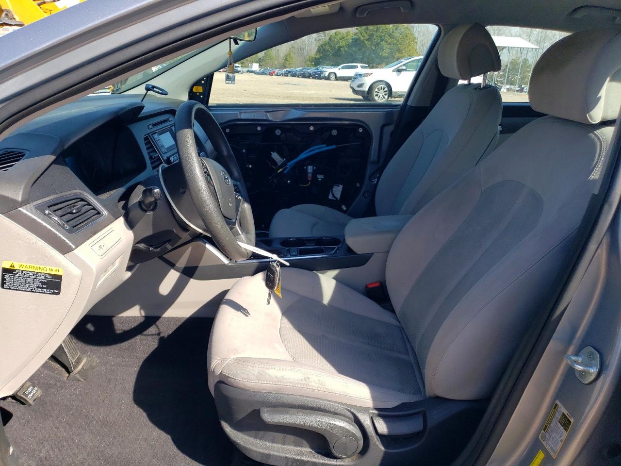 2015 HYUNDAI SONATA SE photo 13