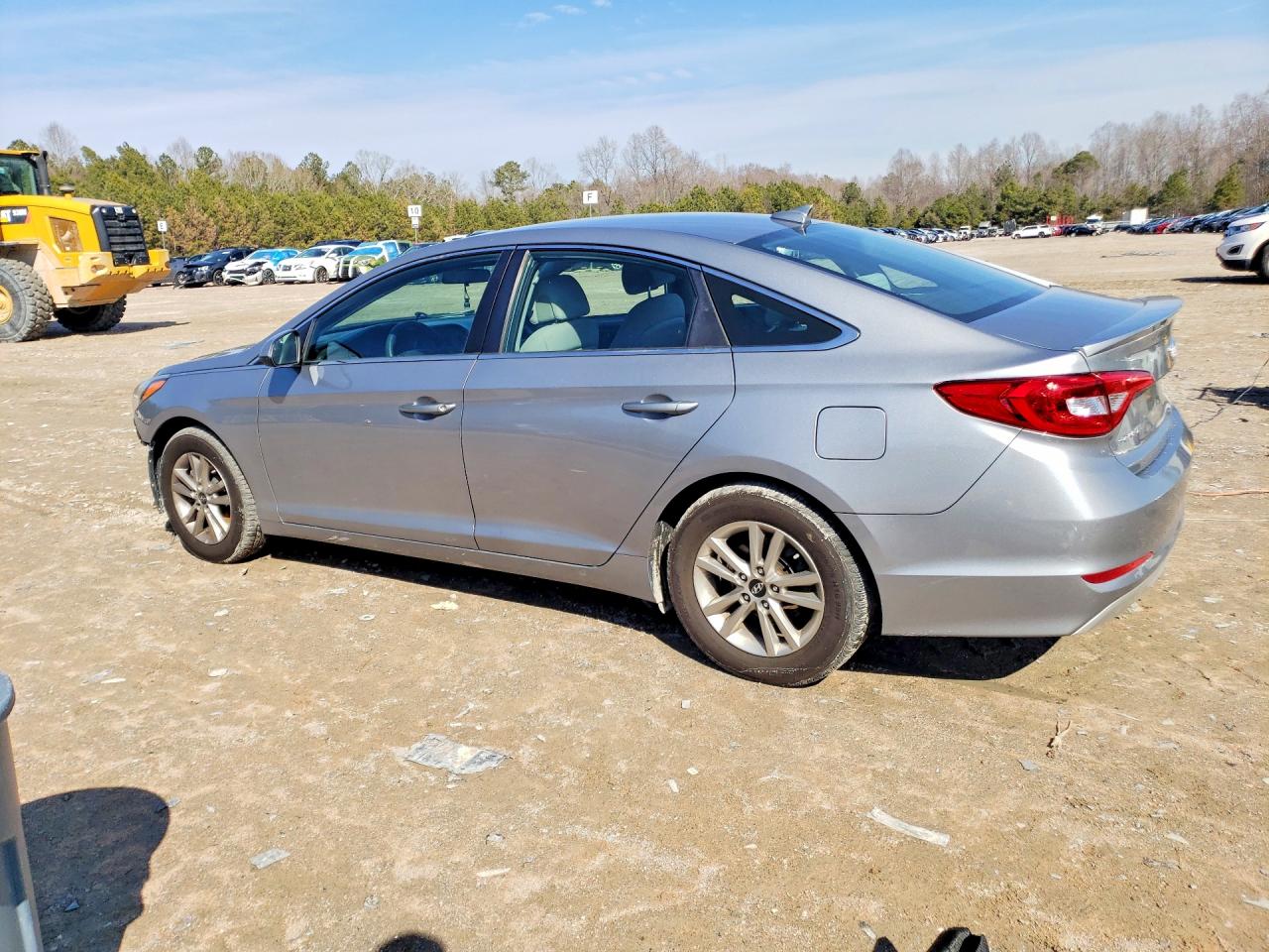 2015 HYUNDAI SONATA SE photo 3