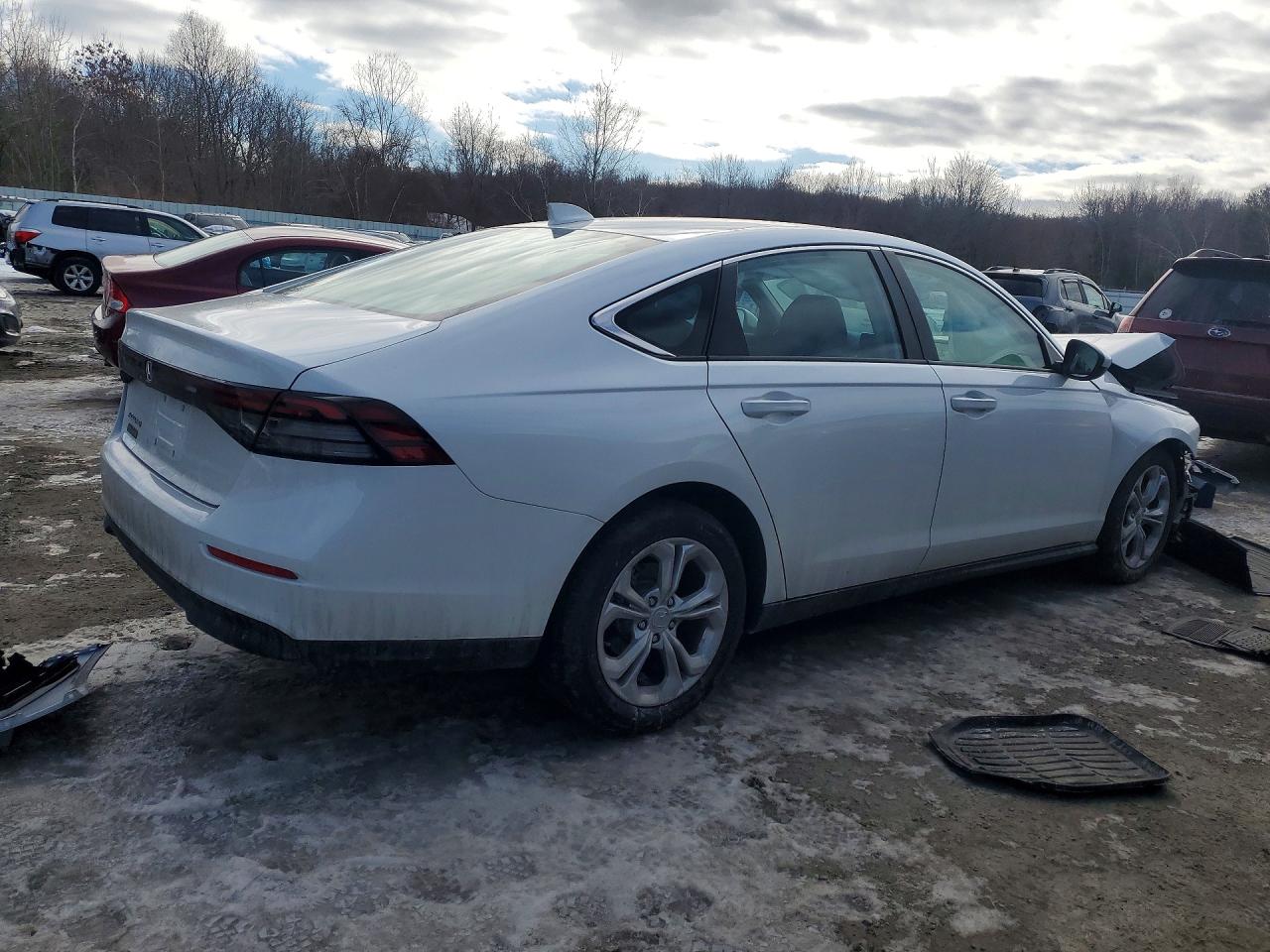 2024 HONDA ACCORD LX photo 5