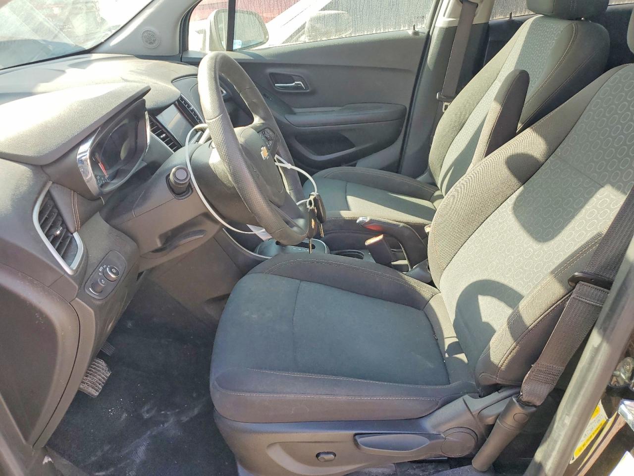 2021 CHEVROLET TRAX LS photo 14