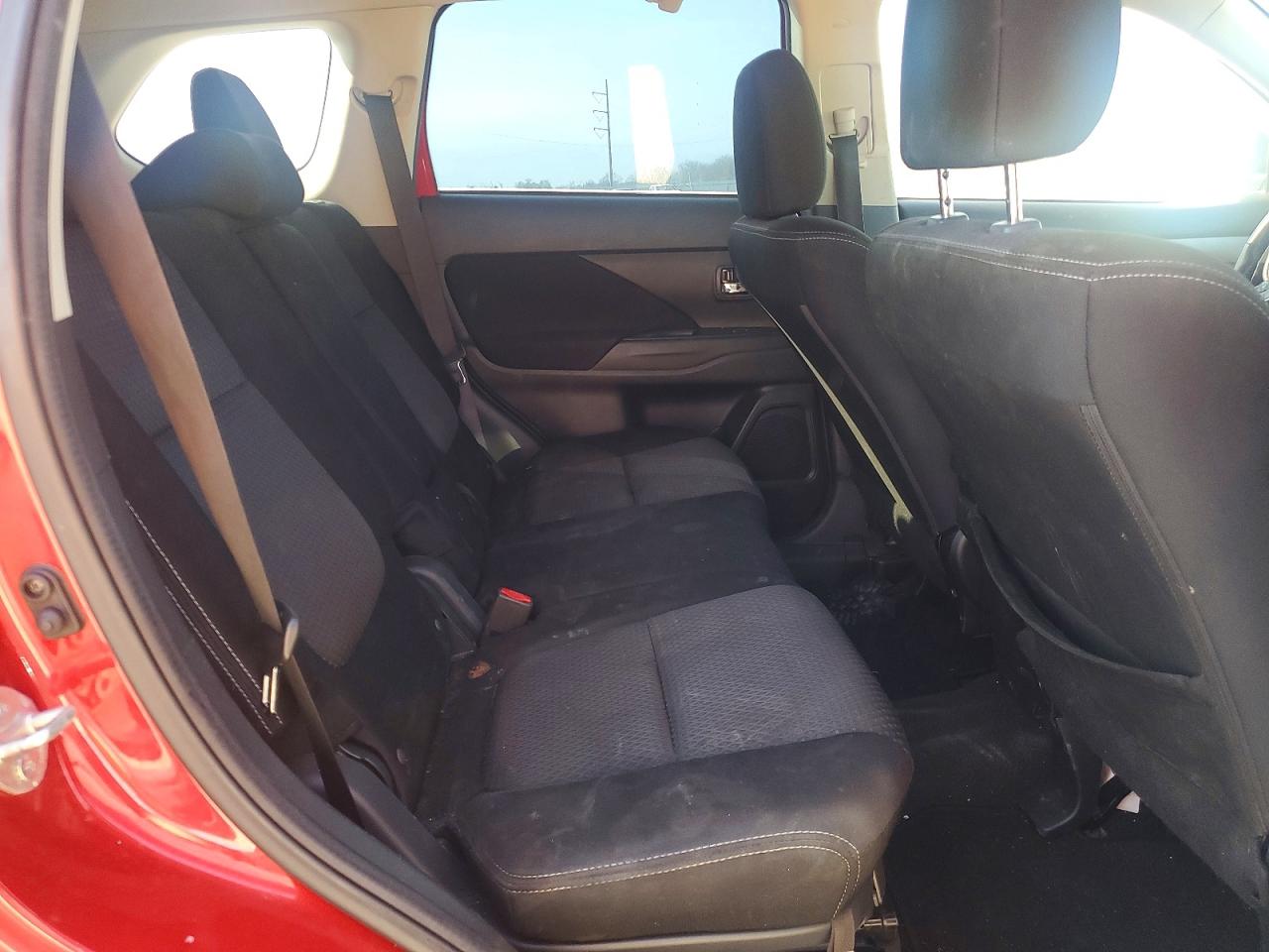 2017 MITSUBISHI OUTLANDER ES photo 31