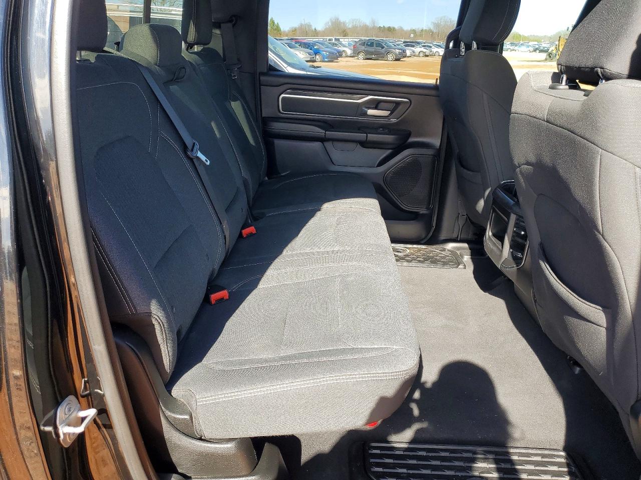 2019 RAM 1500 BIG HORN photo 19