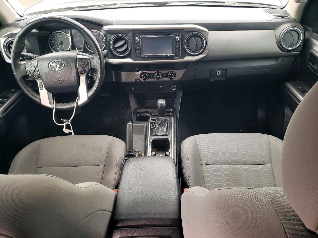 2017 TOYOTA TACOMA photo 15
