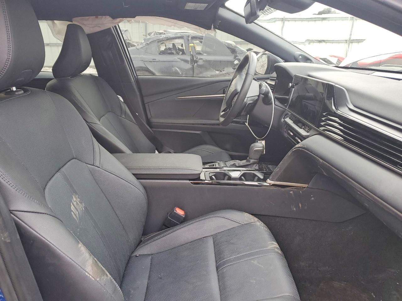 2025 TOYOTA CAMRY XSE photo 7