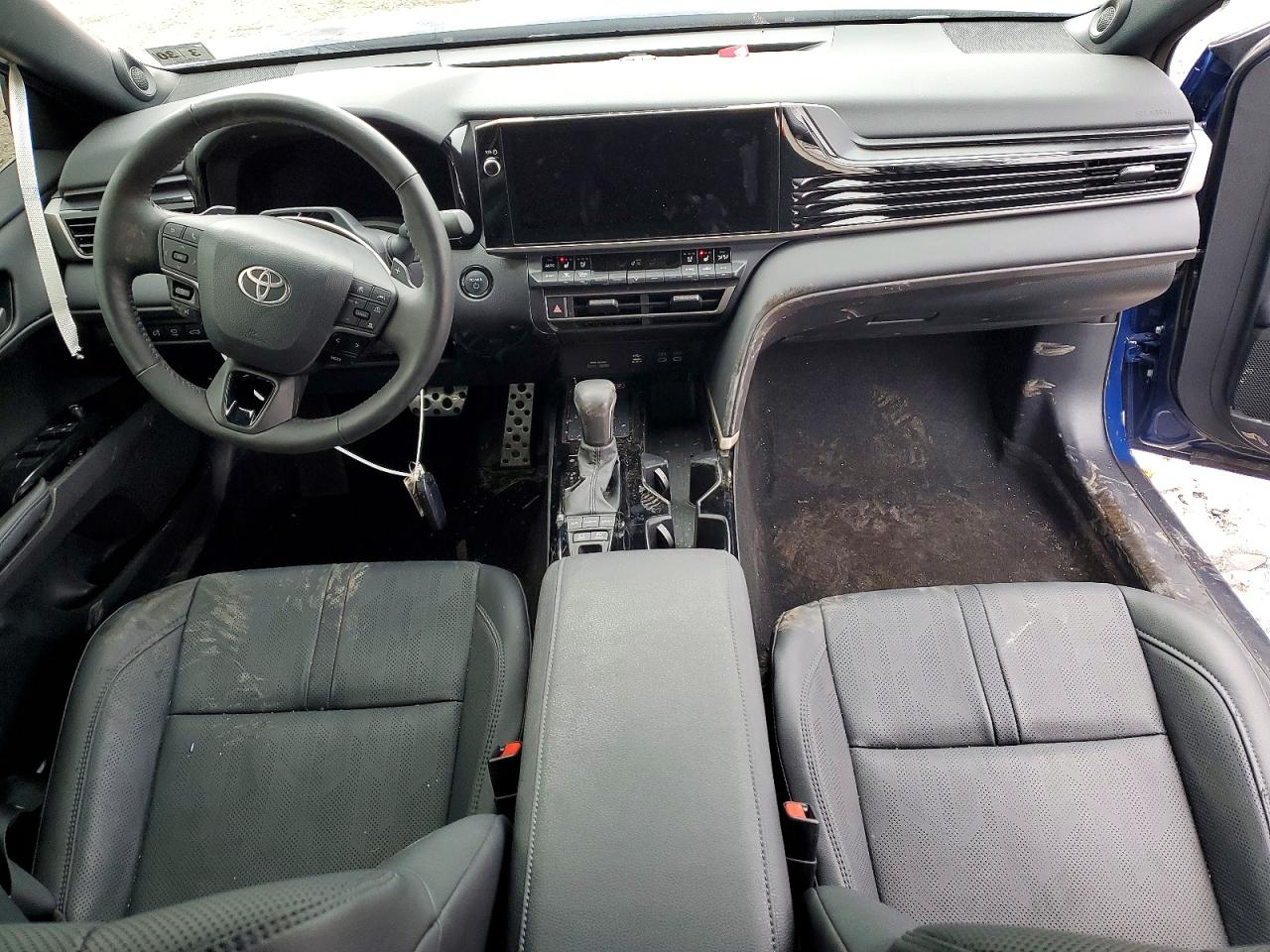 2025 TOYOTA CAMRY XSE photo 8