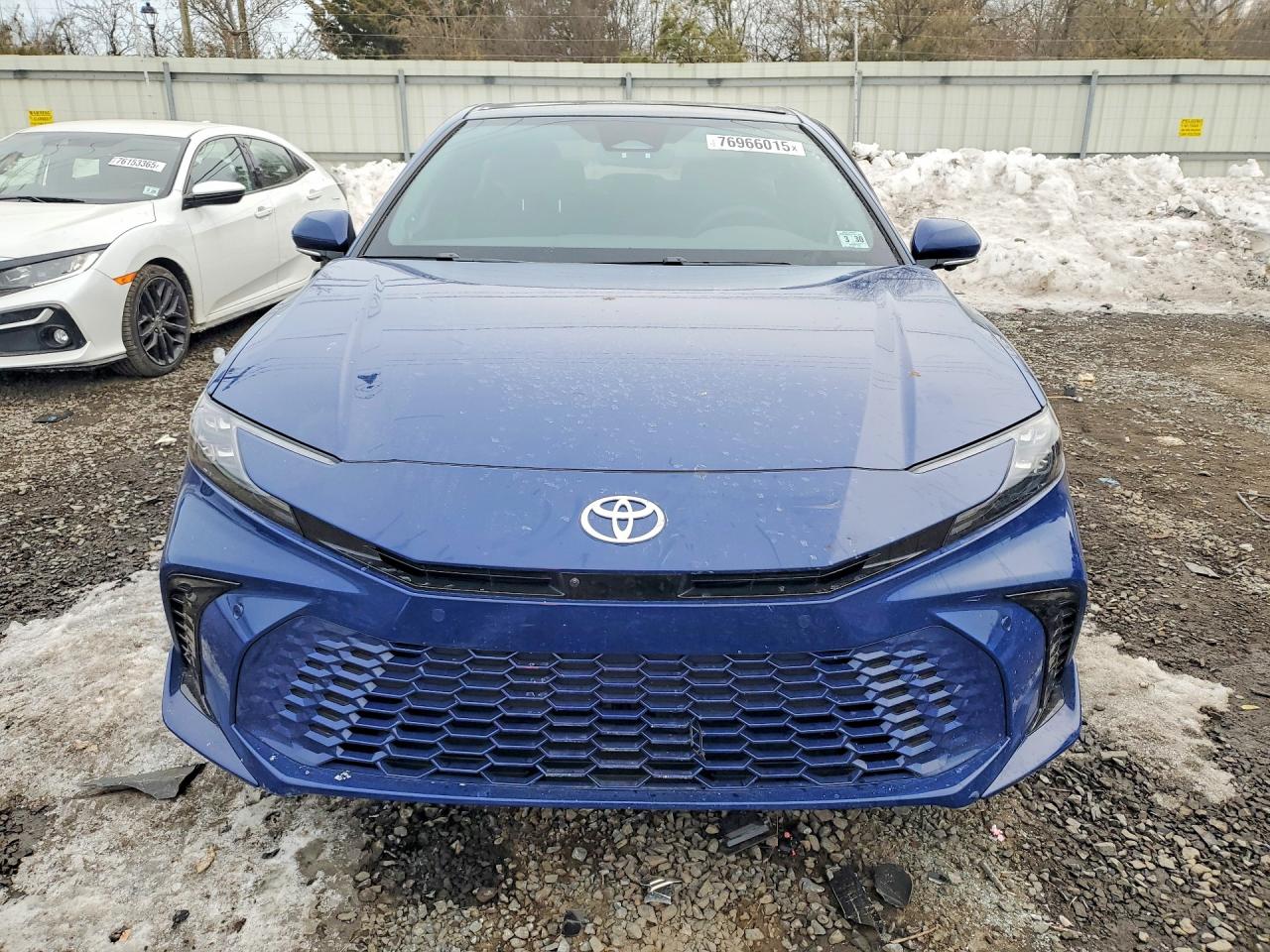 2025 TOYOTA CAMRY XSE photo 5