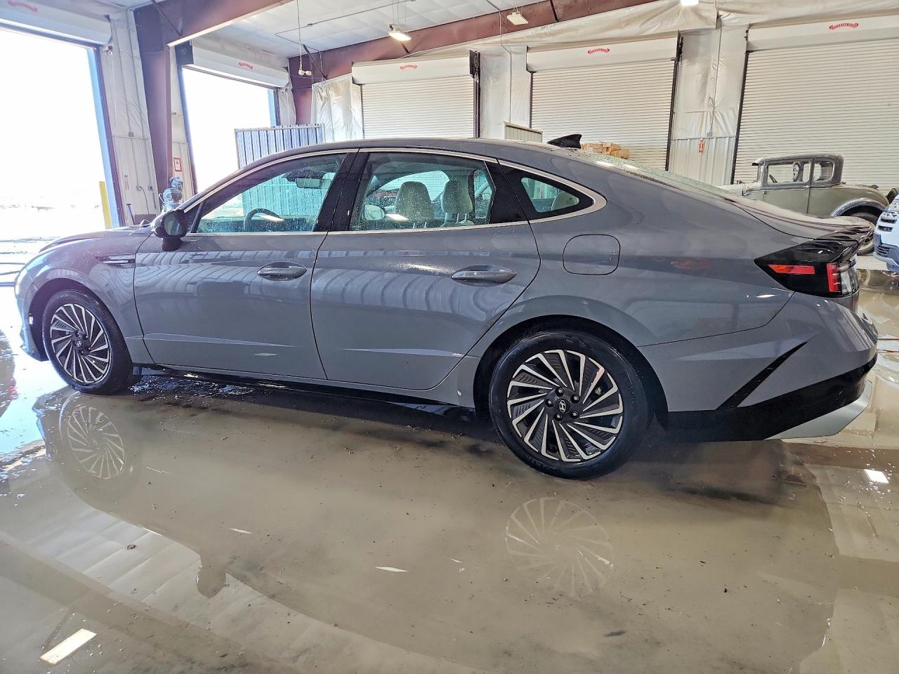 2024 HYUNDAI SONATA SEL photo 2