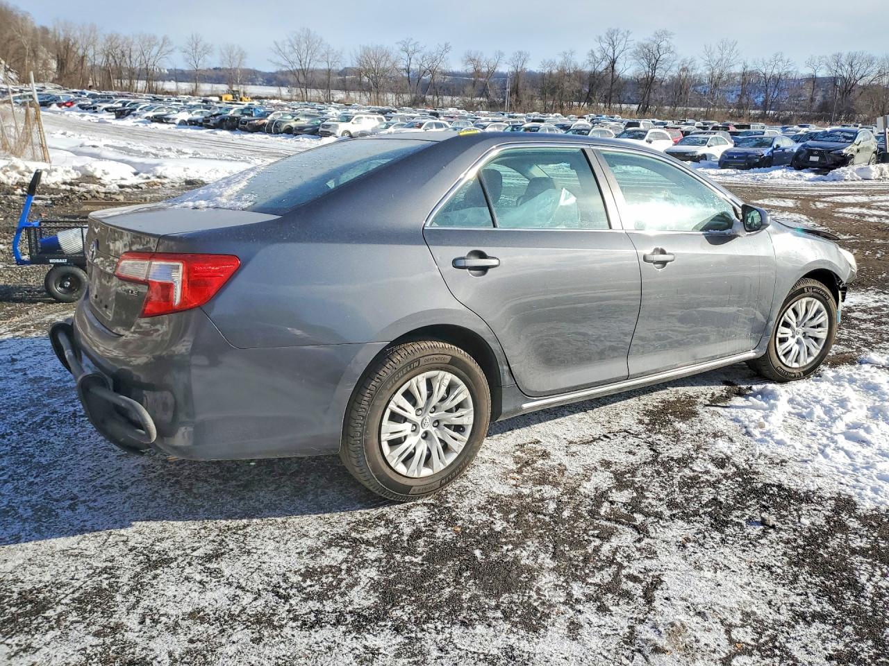 2012 TOYOTA CAMRY LE photo 7