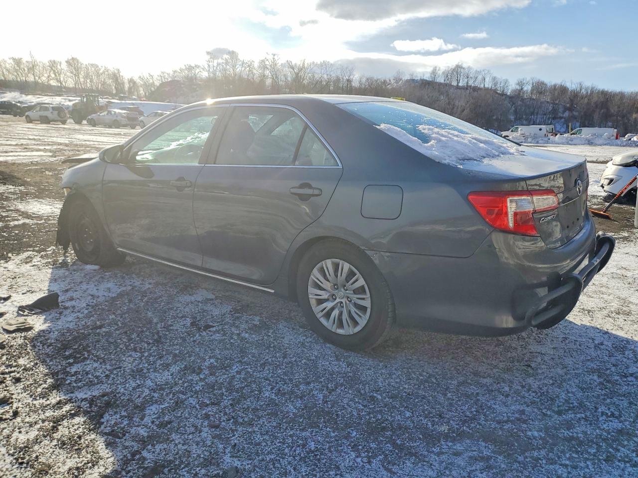 2012 TOYOTA CAMRY LE photo 4