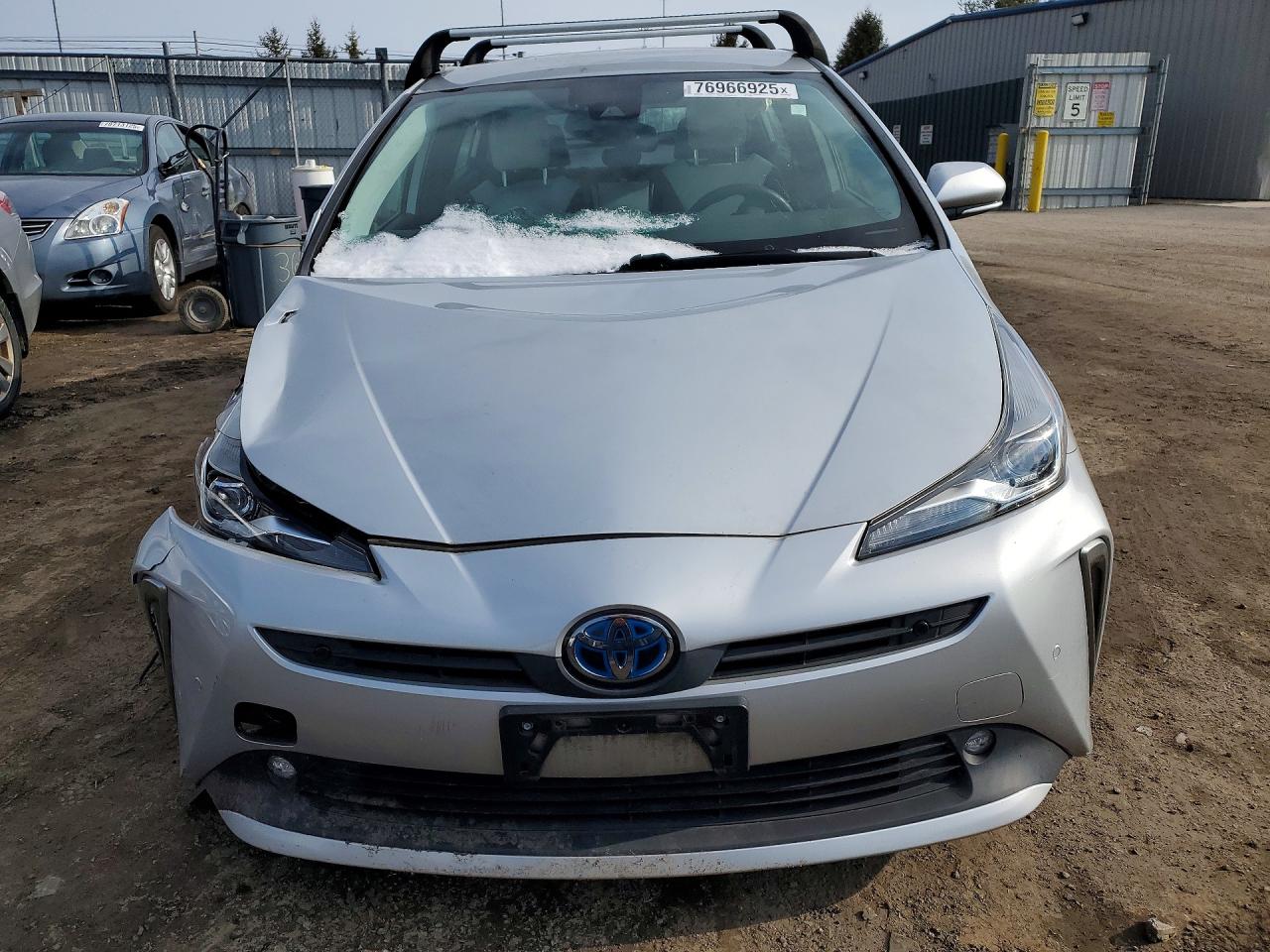 2019 TOYOTA PRIUS XLE AWD-E photo 5