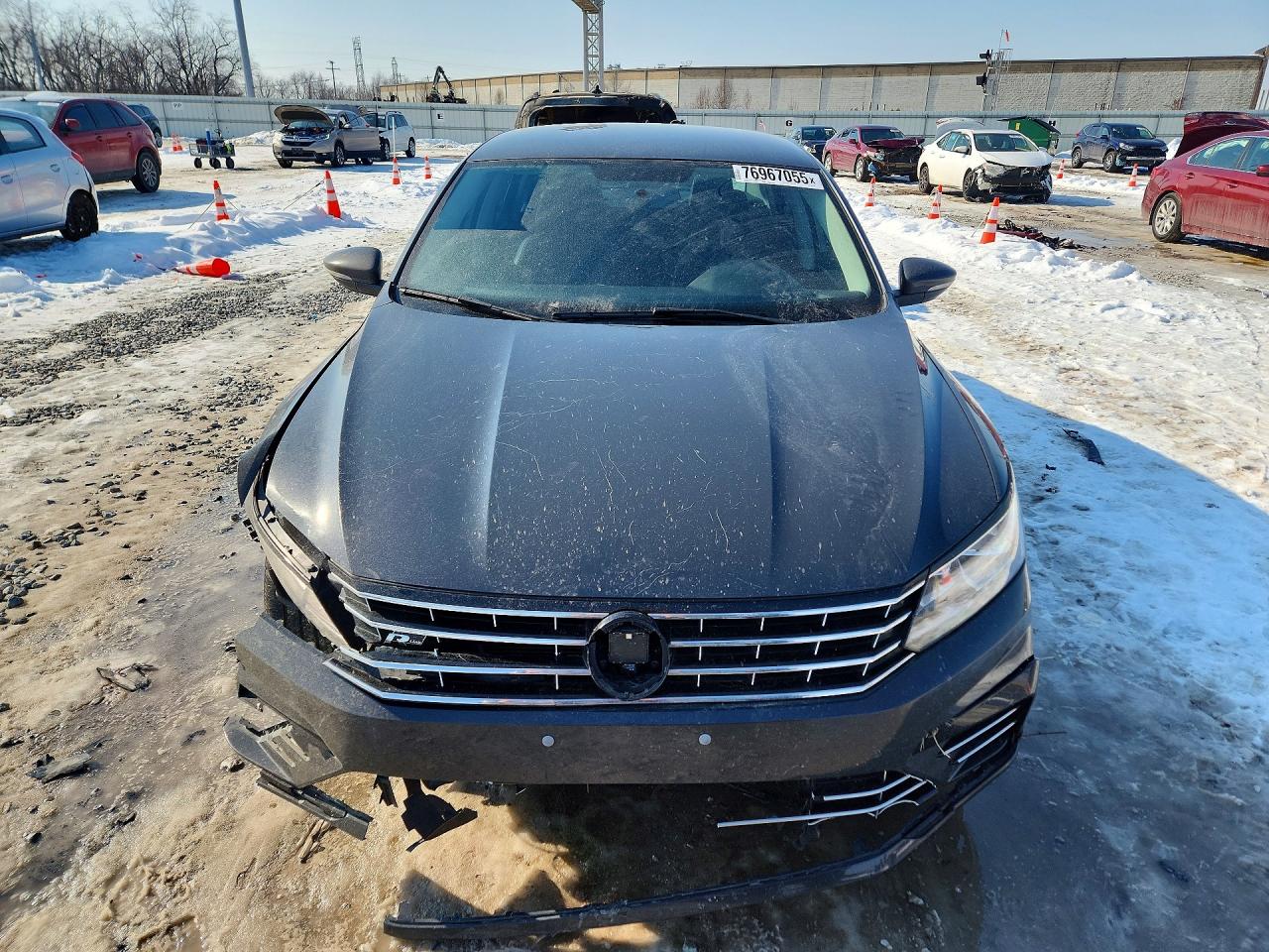 2018 VOLKSWAGEN PASSAT S photo 5