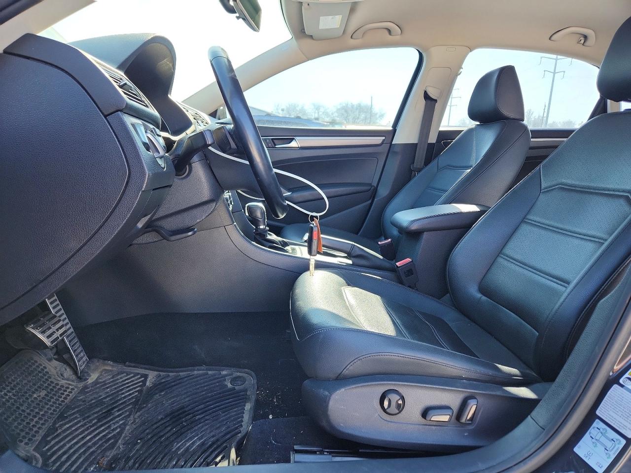 2018 VOLKSWAGEN PASSAT S photo 7