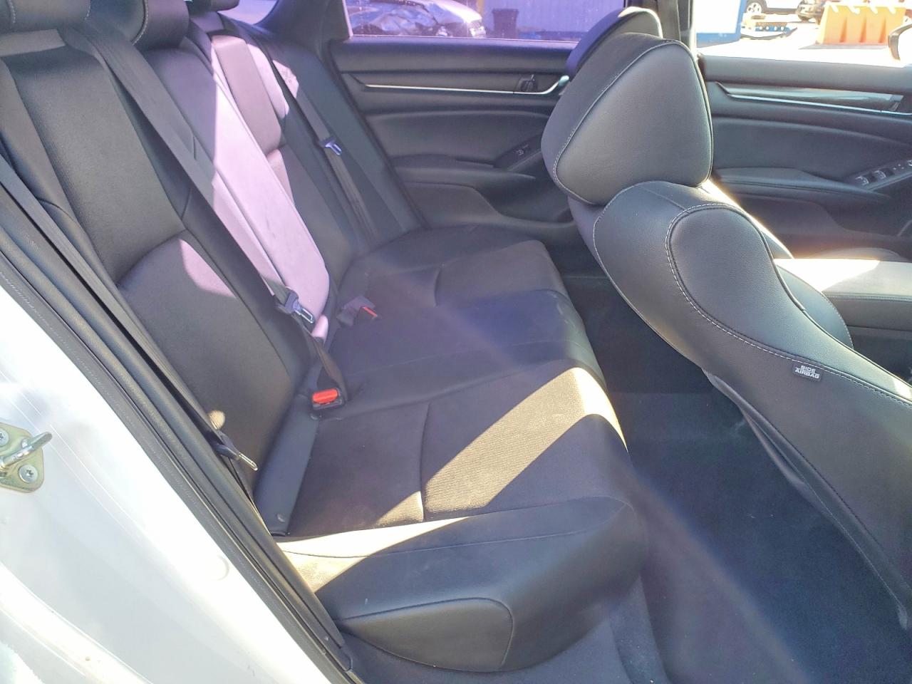 2020 HONDA ACCORD SPORT photo 19
