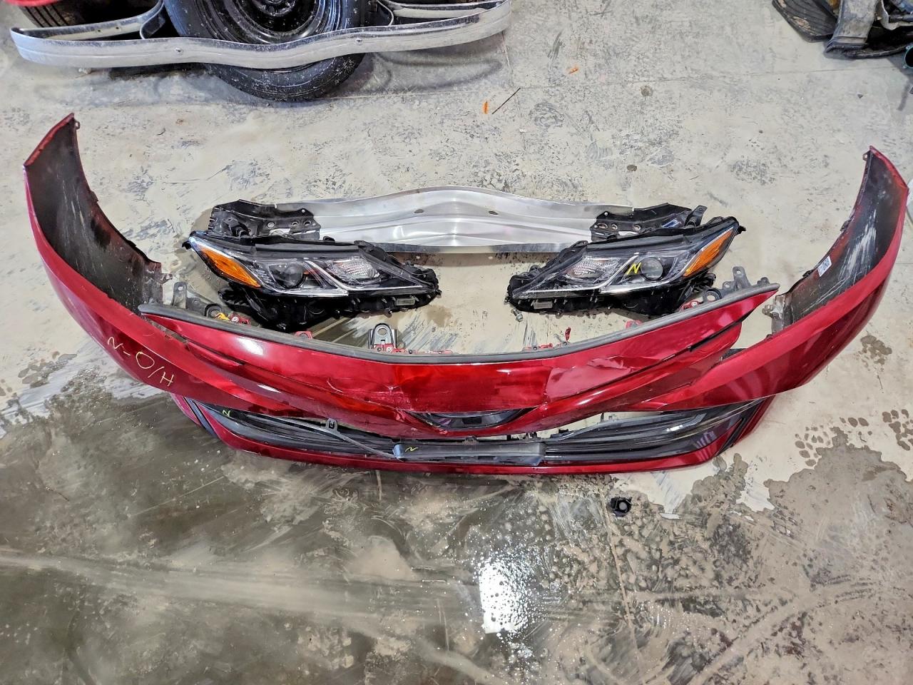 2018 TOYOTA CAMRY LE photo 12