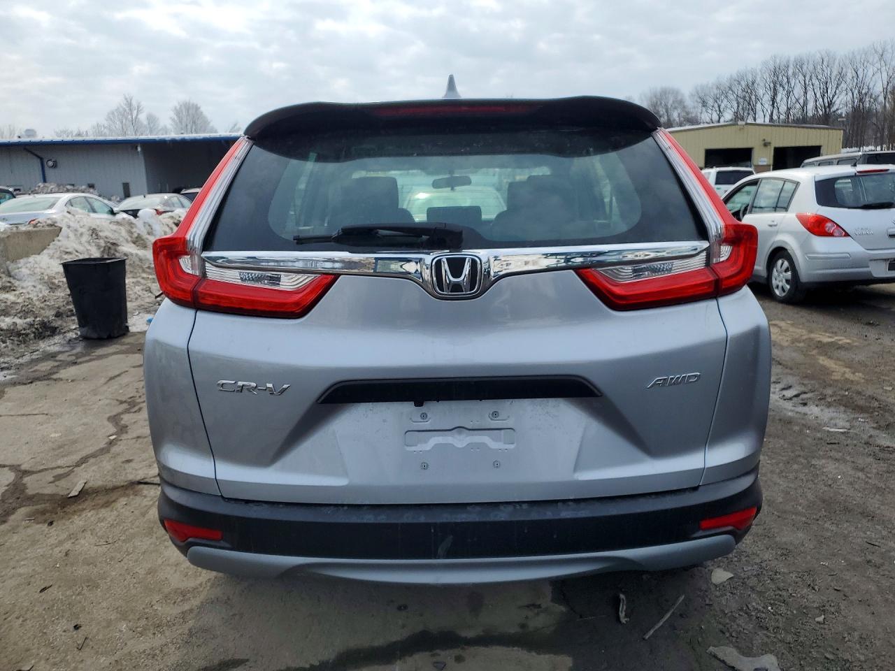 2018 HONDA CR-V LX photo 6