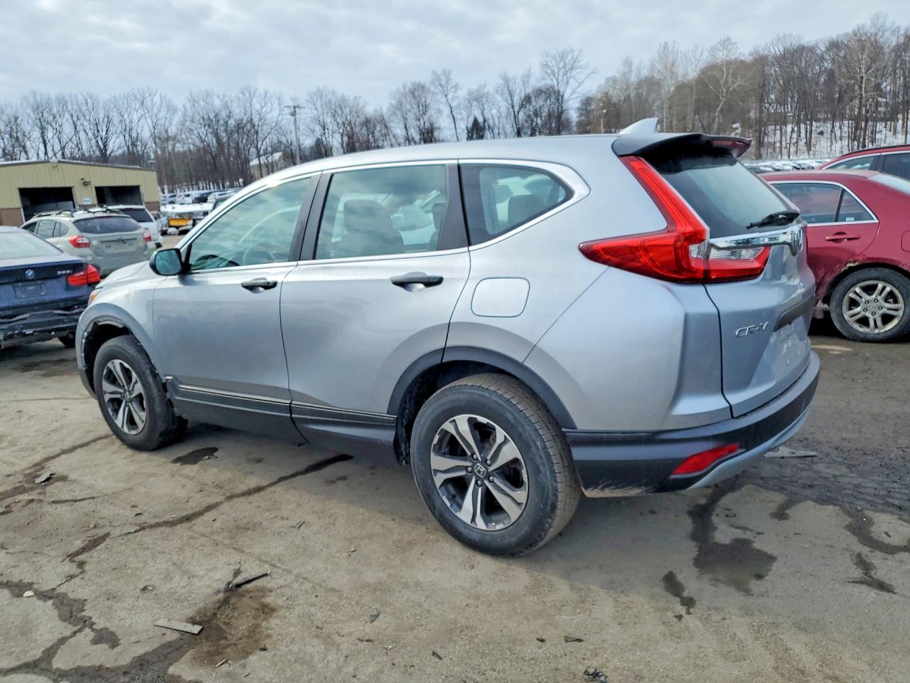 2018 HONDA CR-V LX photo 2