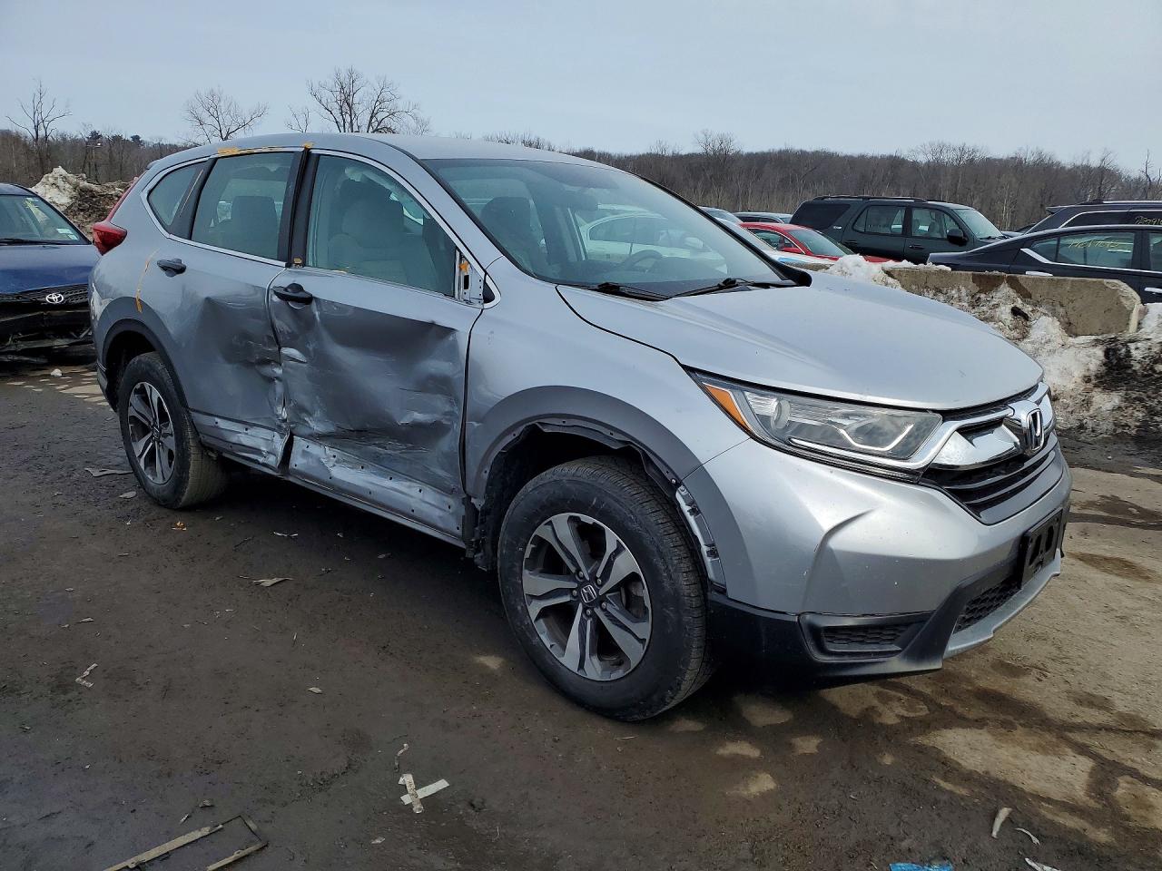 2018 HONDA CR-V LX photo 4