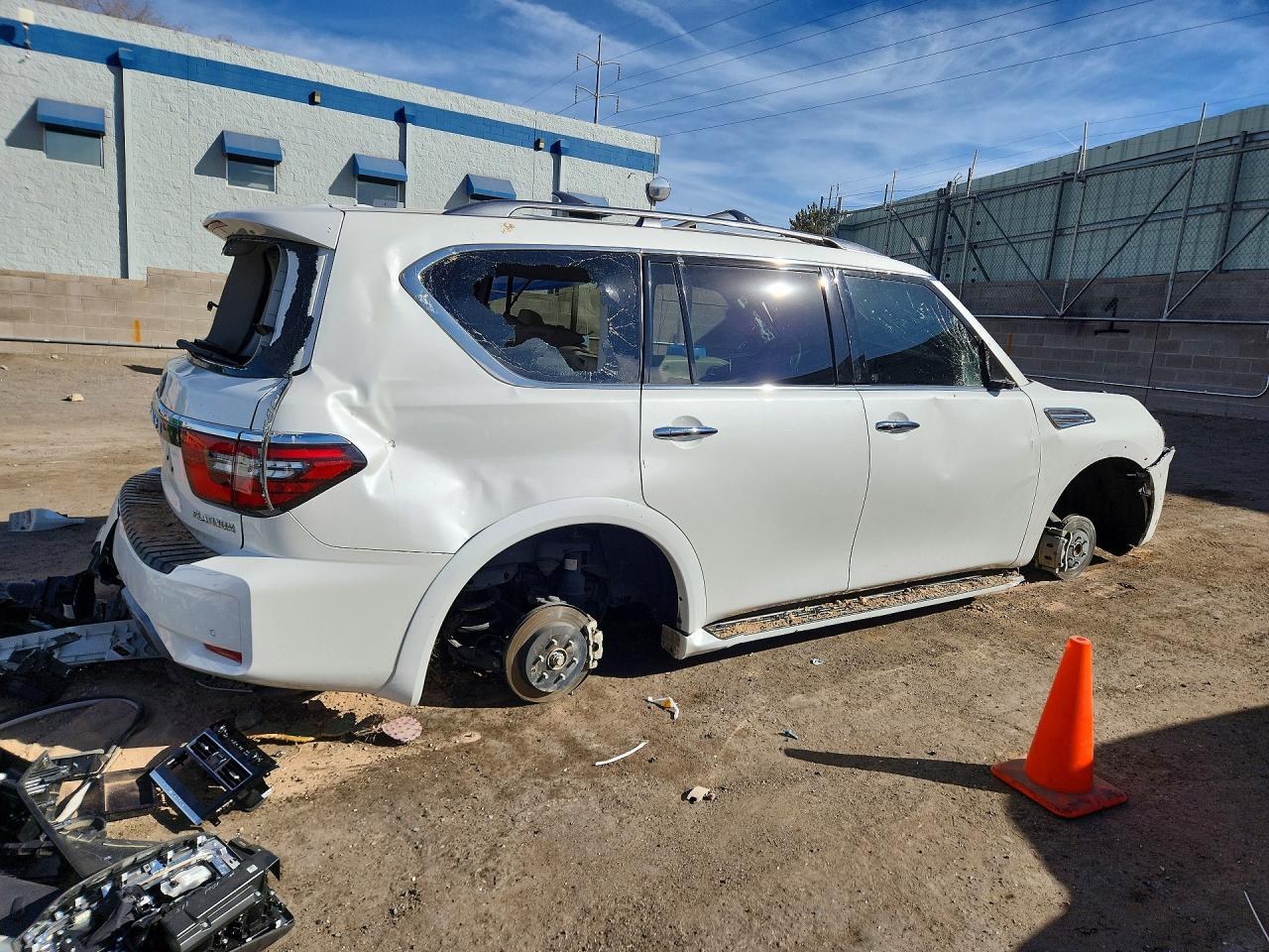 2023 NISSAN ARMADA PLATINUM photo 3