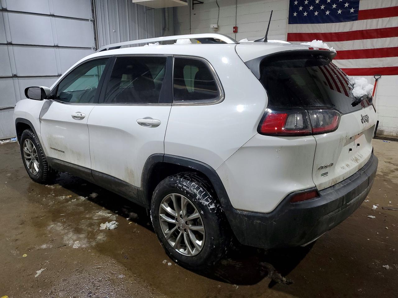 2021 JEEP CHEROKEE LATITUDE LUX photo 2