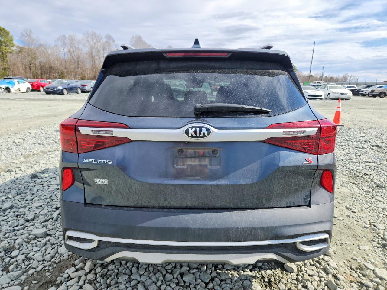 2021 KIA SELTOS S photo 6