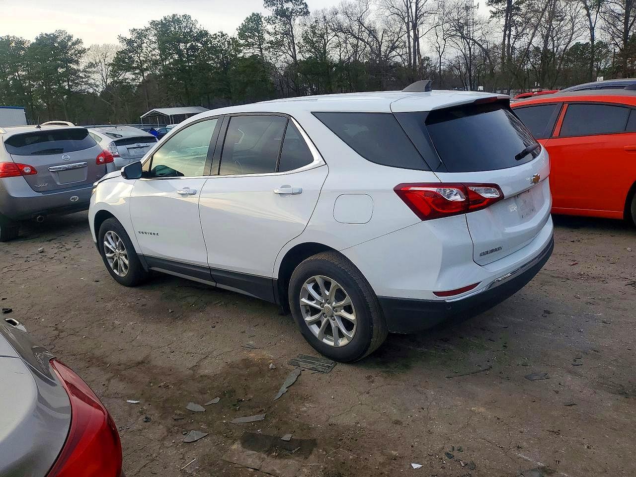 2020 CHEVROLET EQUINOX LT photo 2