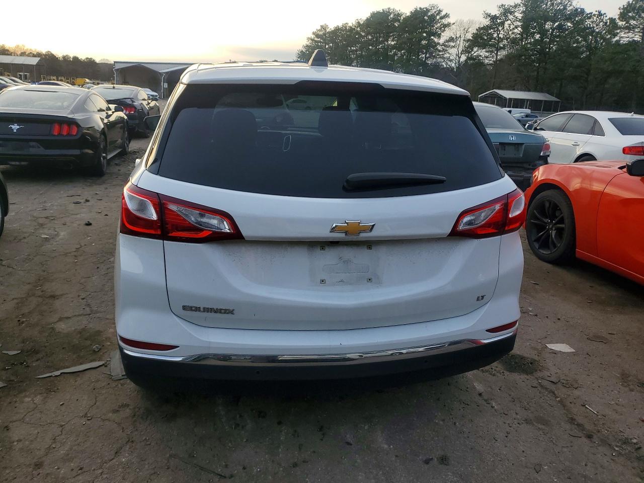 2020 CHEVROLET EQUINOX LT photo 6